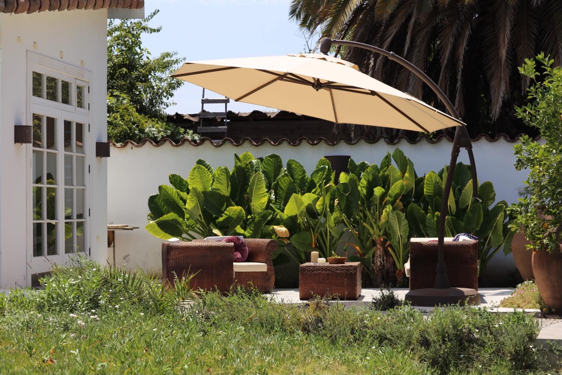 Photograph of the guest house.