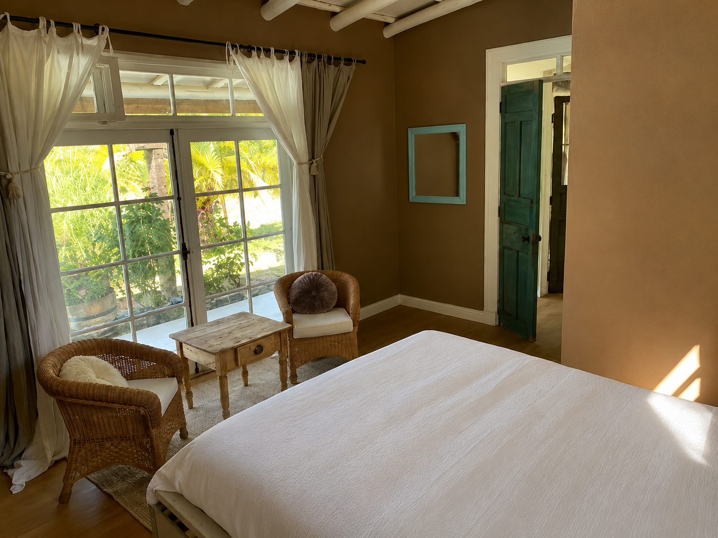 Photograph of the guest house.
